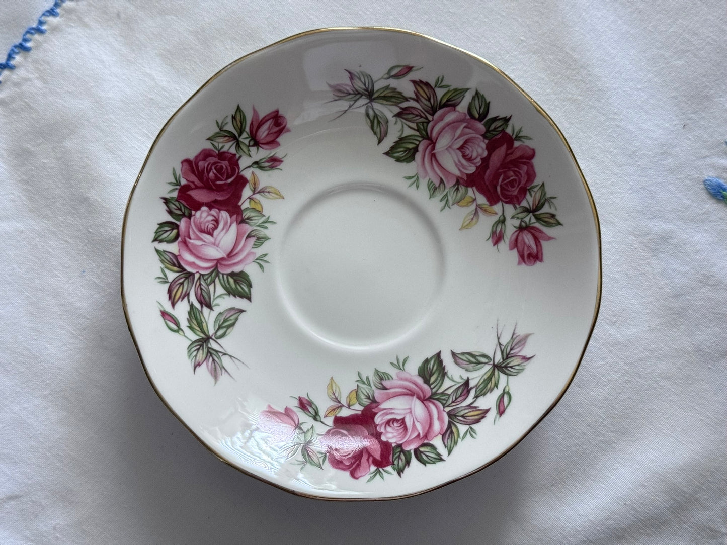 Queen Anne N 8546 Tea Cup and Saucer