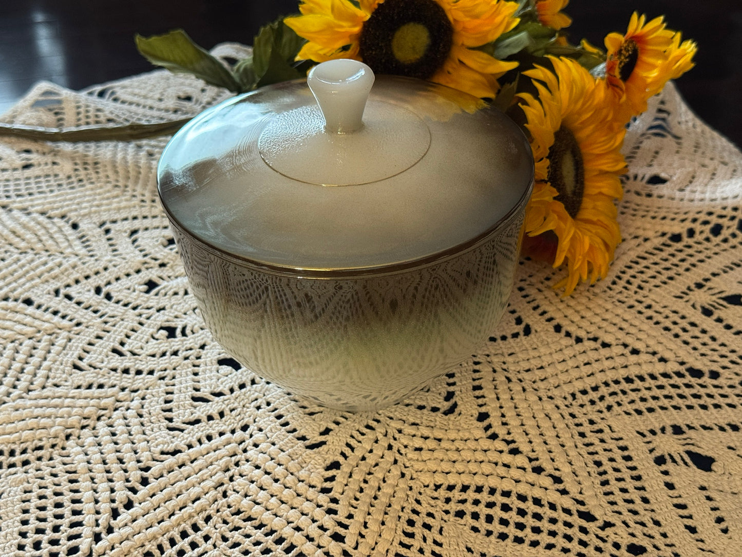 Federal Mesa Moss Milk Glass Grease/Casserole Dish