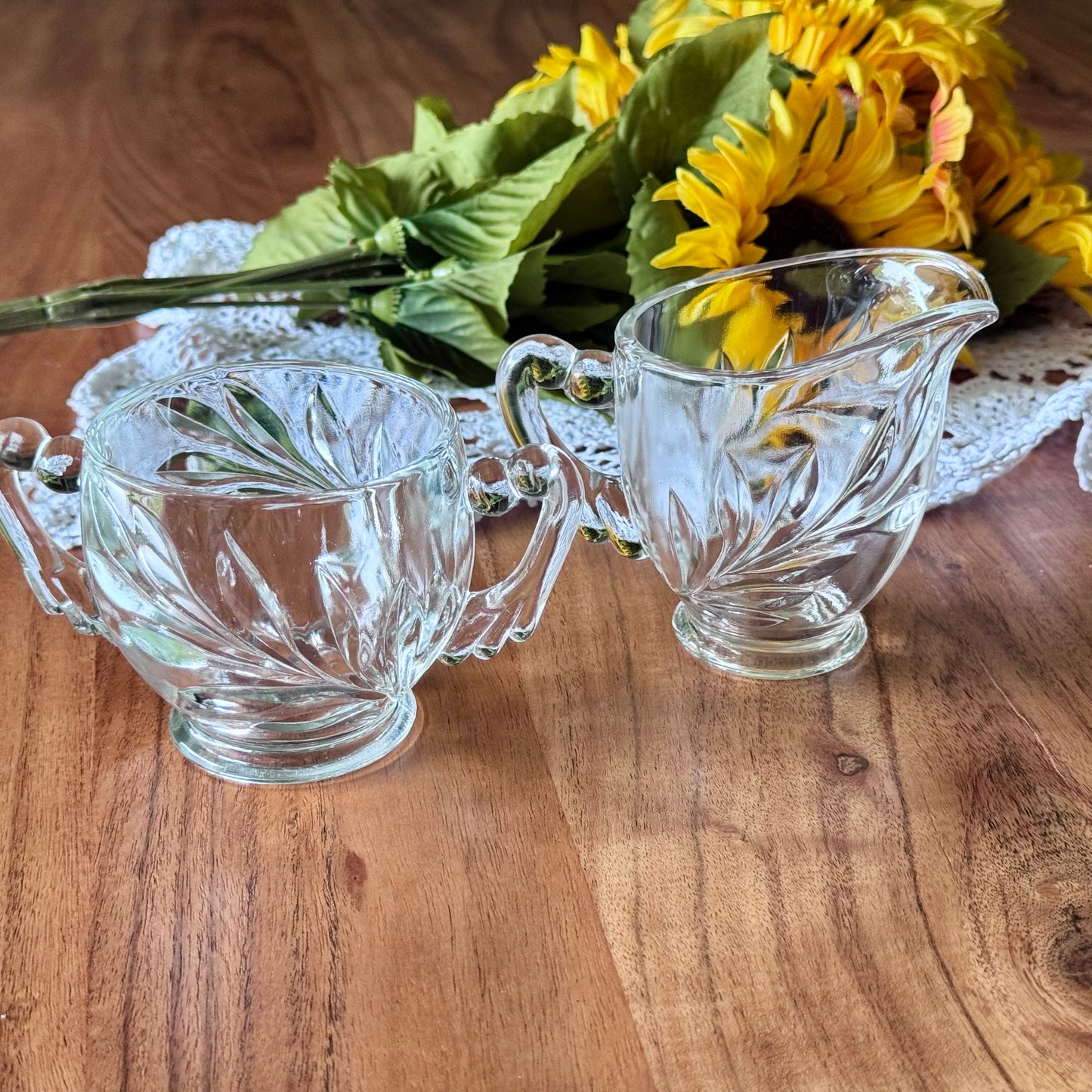 Indiana Glass 'Willow' or 'Magnolia' Creamer and Sugar Bowl Set