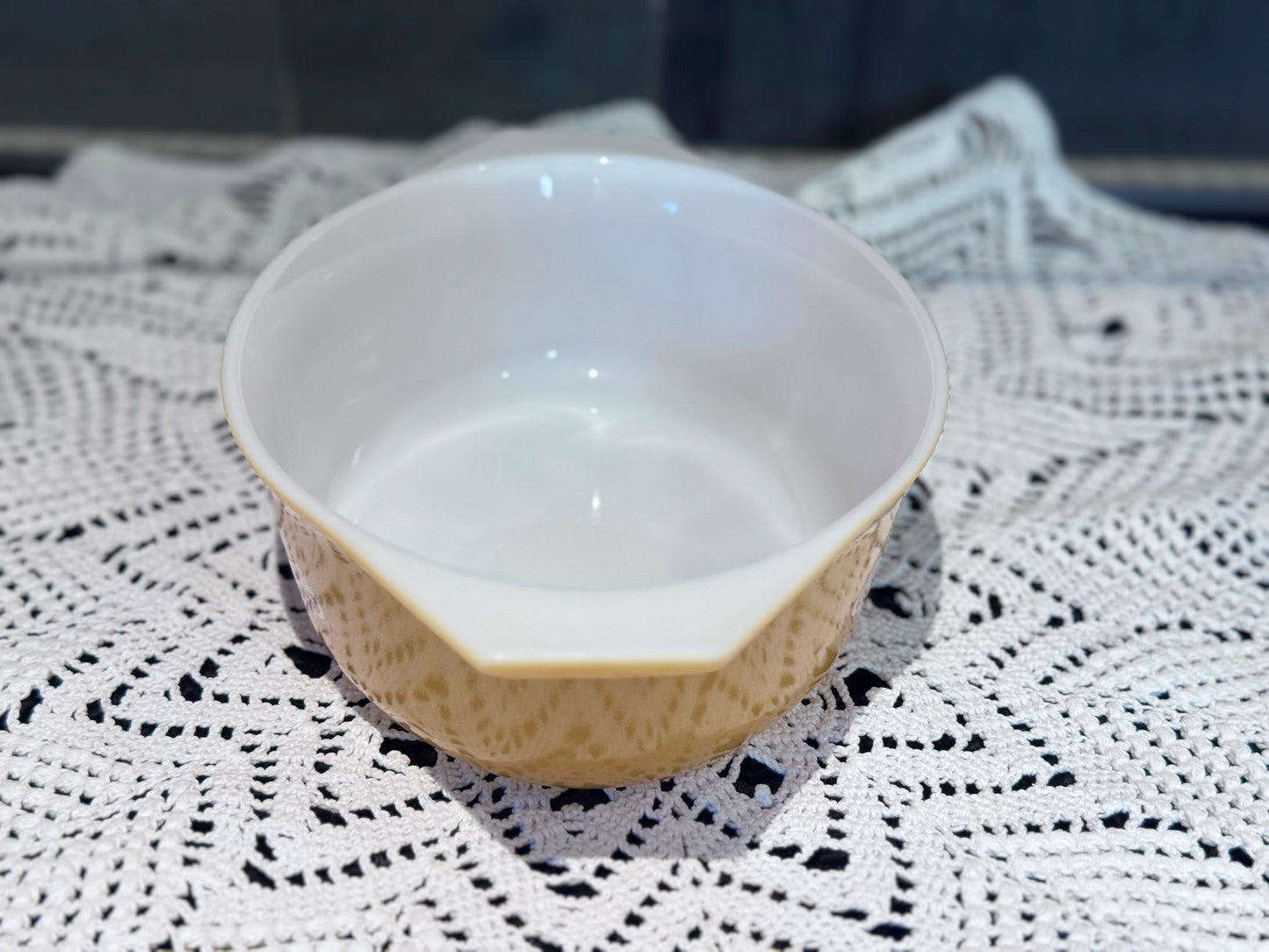 PYREX 1 1/2 QT 'Butterfly Gold' Oval Casserole Dish