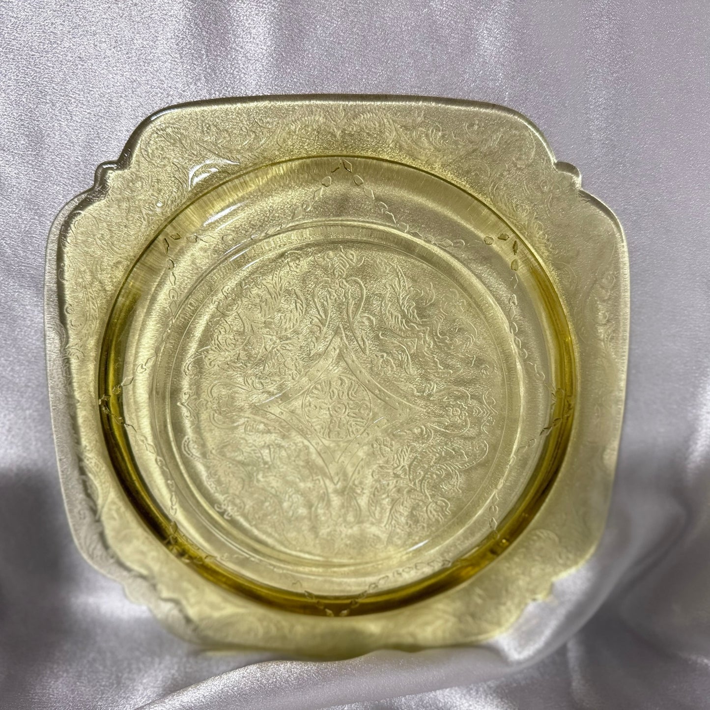 Federal Glass Madrid Amber Glass Plate
