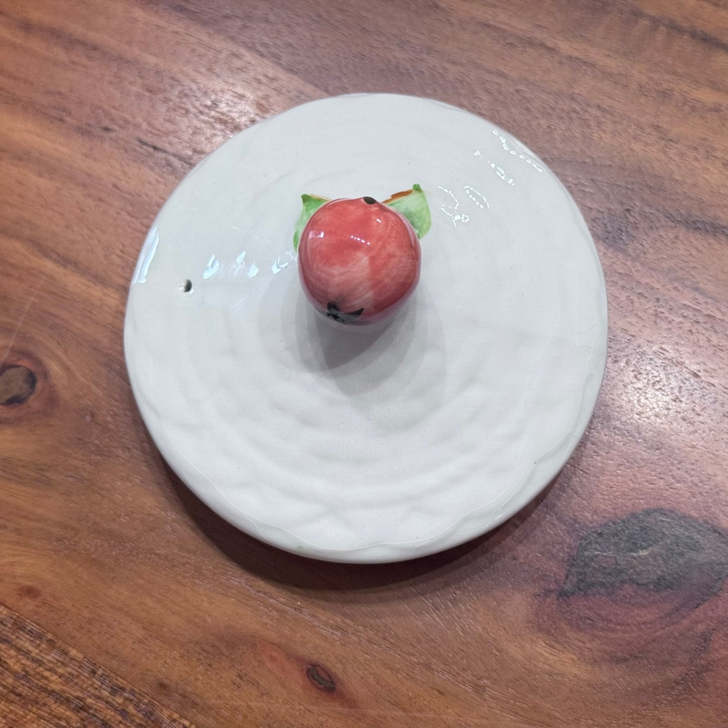 Farmhouse White Basketweave Fruit Teapot