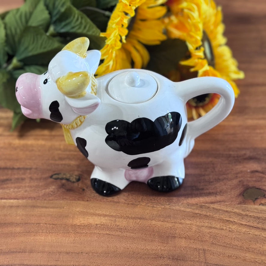 BRINNS Small Decorative Cow Teapot