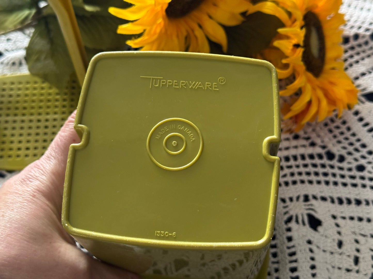 Tupperware Olive Green Pickle Keeper 1330-6