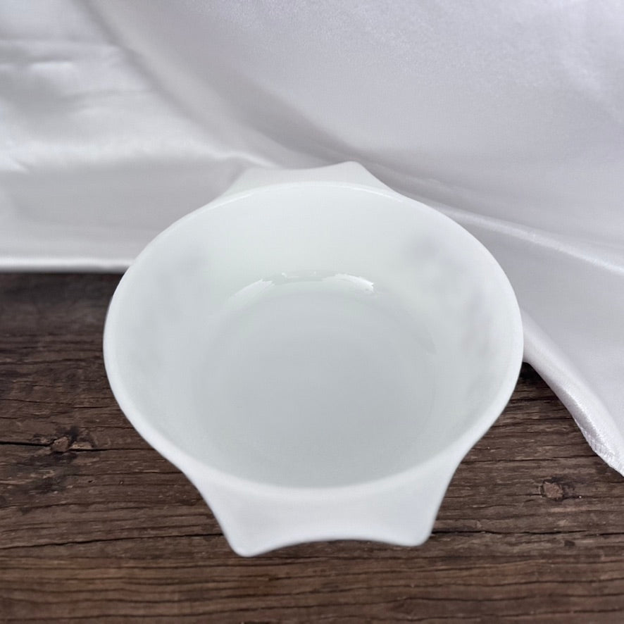 Pyrex England Brown Vine Casserole Dish