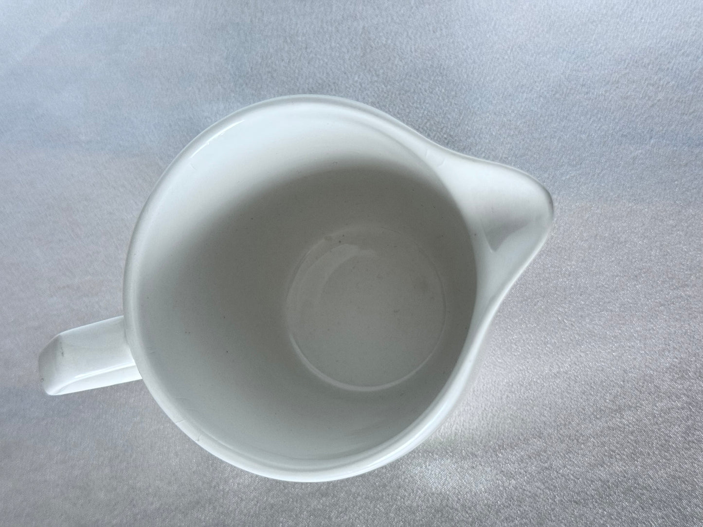 MYOTT Serving Dish & Creamer