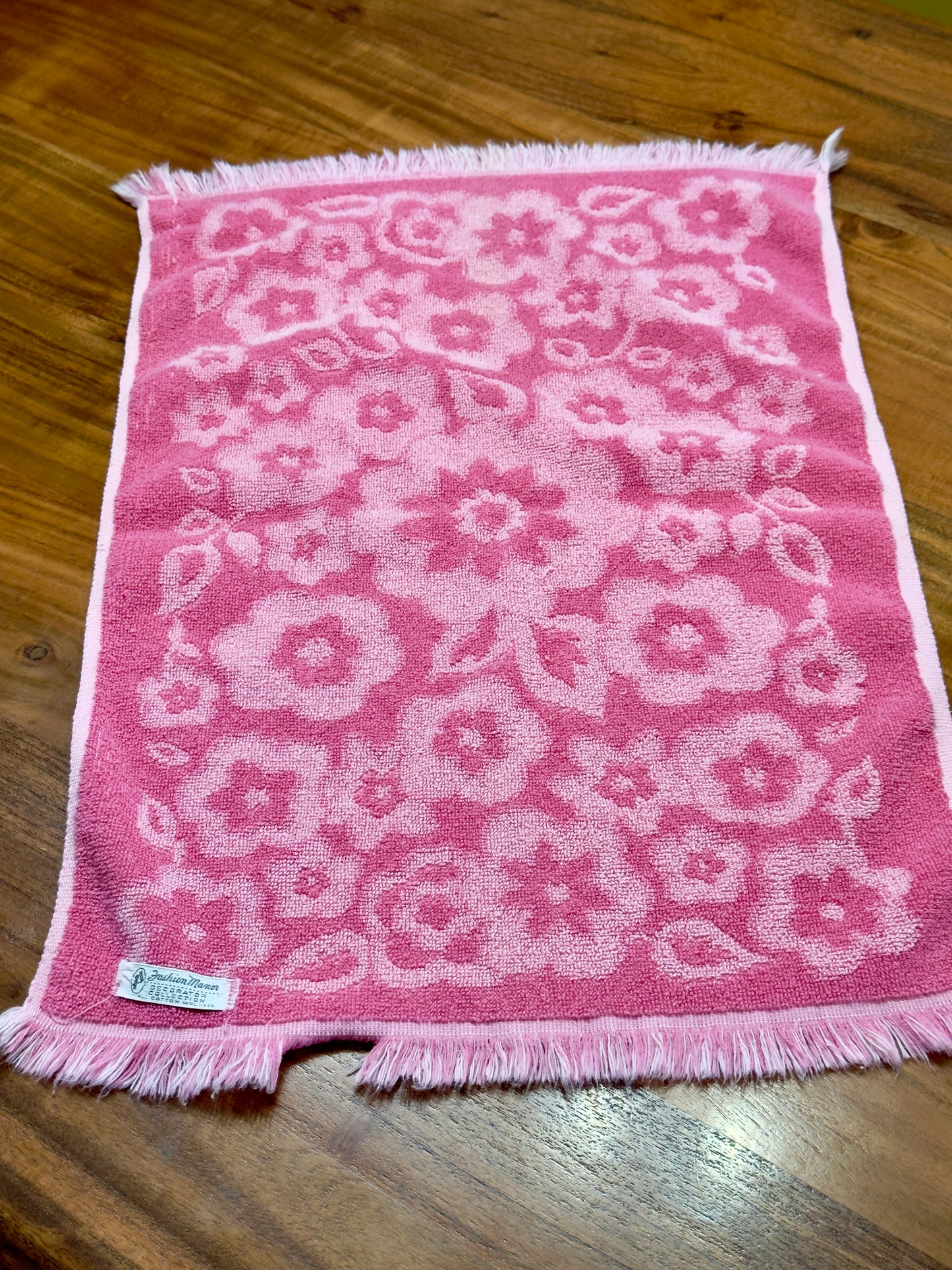 Pink Floral Fashion Manor Hand Towels