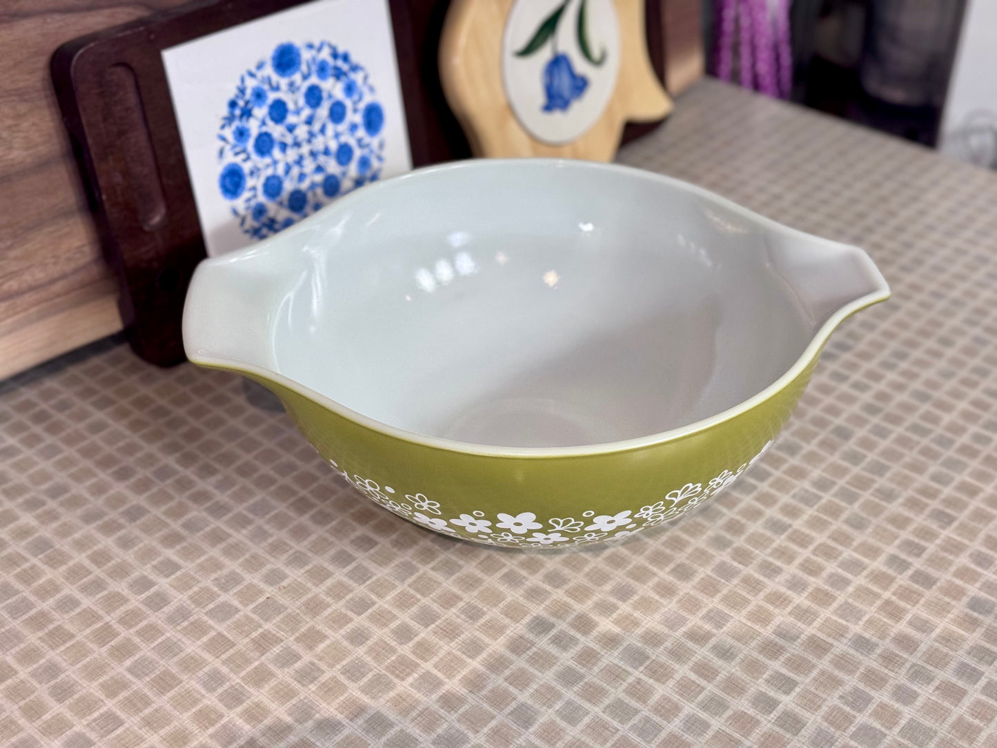 PYREX 'Crazy Daisy or 'Spring Blossom' 4 QT Cinderella Mixing Bowl