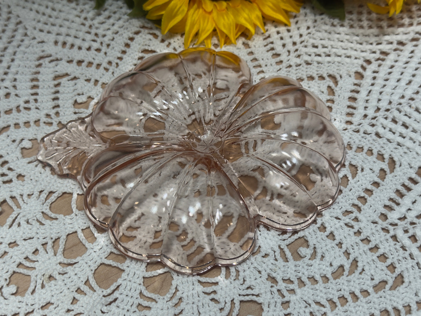 Jeannette 'Doric' Pink Depression Glass Clover Candy Dish