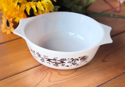 PYREX England Round 'Brown Floral Vine' Casserole Dish