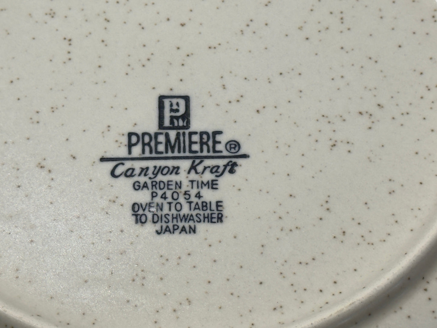 PREMIERE Canyon Kraft Garden Time Dinnerware Set