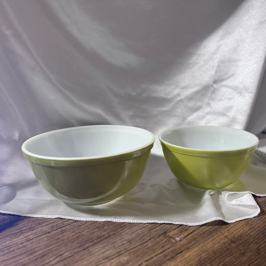 Pyrex #403 & #402 Verde Green Nesting Bowls
