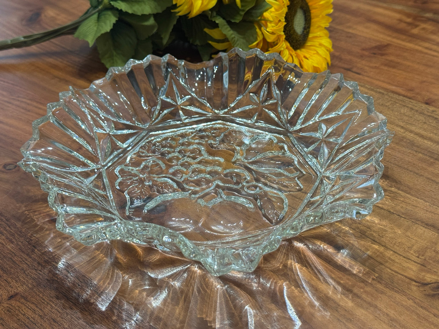 Federal Glass Pressed Glass Pioneer Serving Bowl