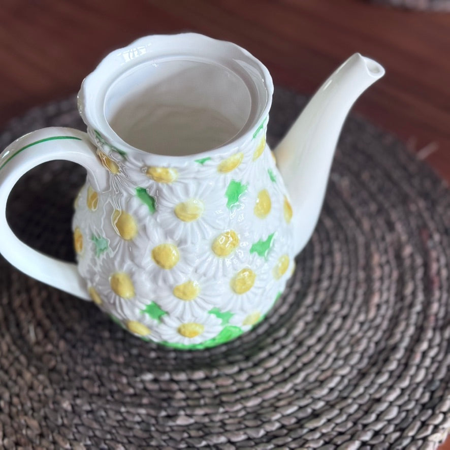 Lefton 'Daisytime' Teapot