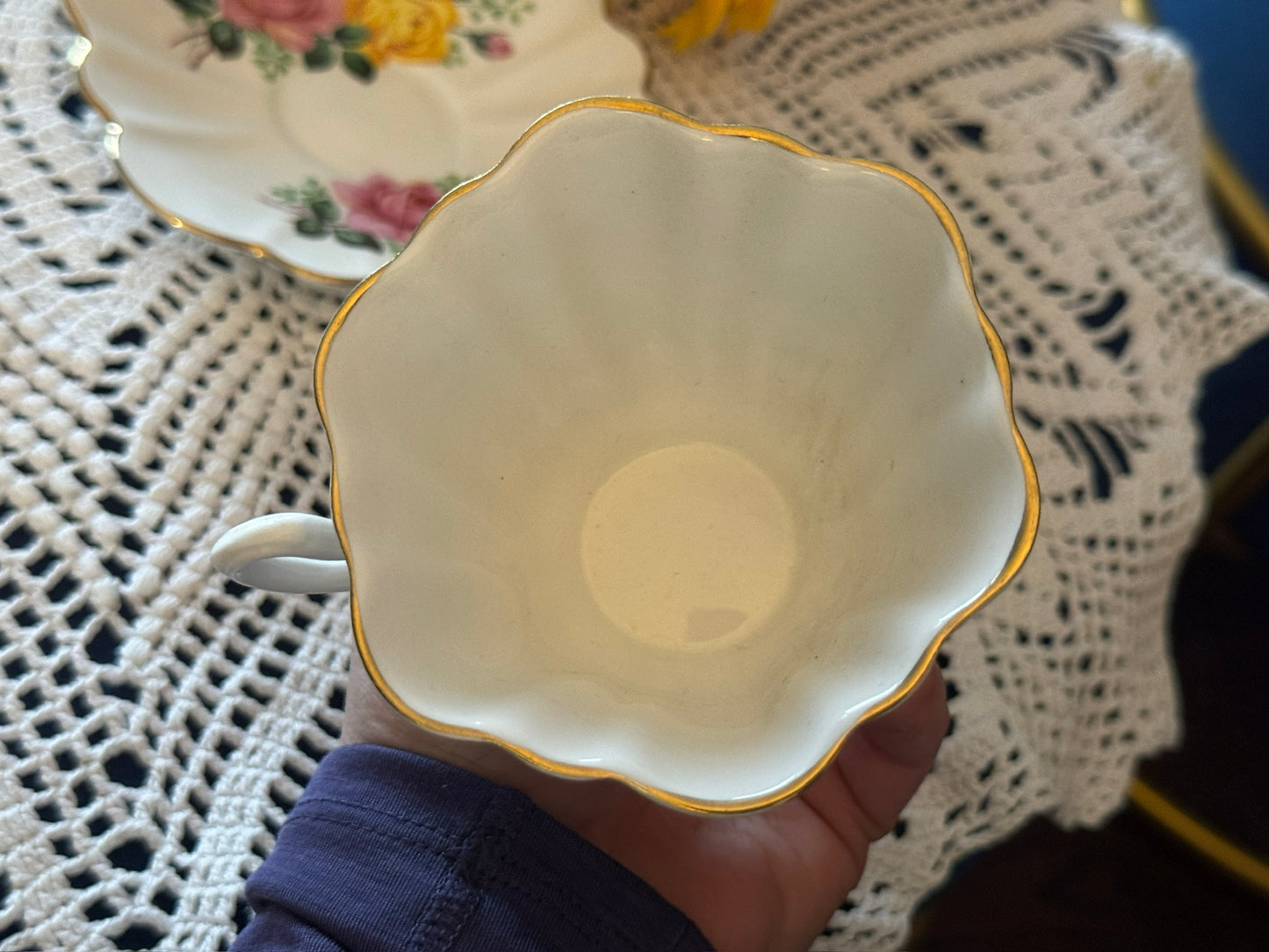 Bone China England Roses Teacup & Saucer