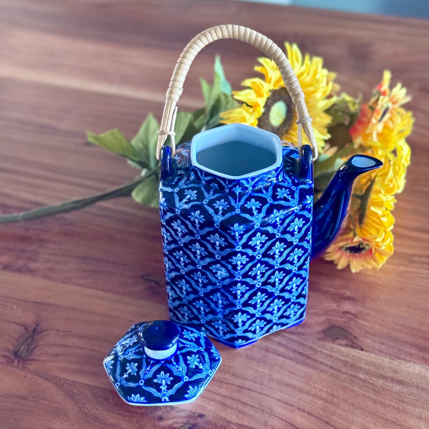 Bombay Blue & White Teapot