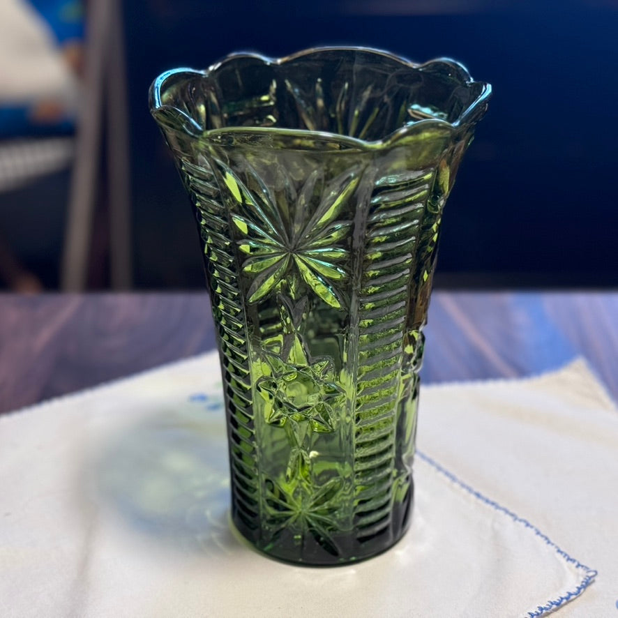 Anchor Hocking Avocado Green Glass Vase
