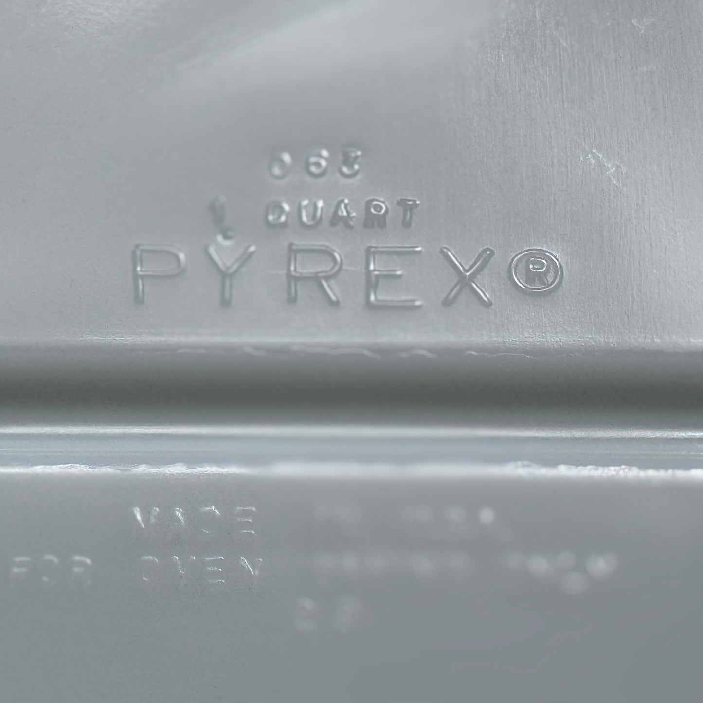 Pyrex Old Orchard Divided Casserole Dish with Lid