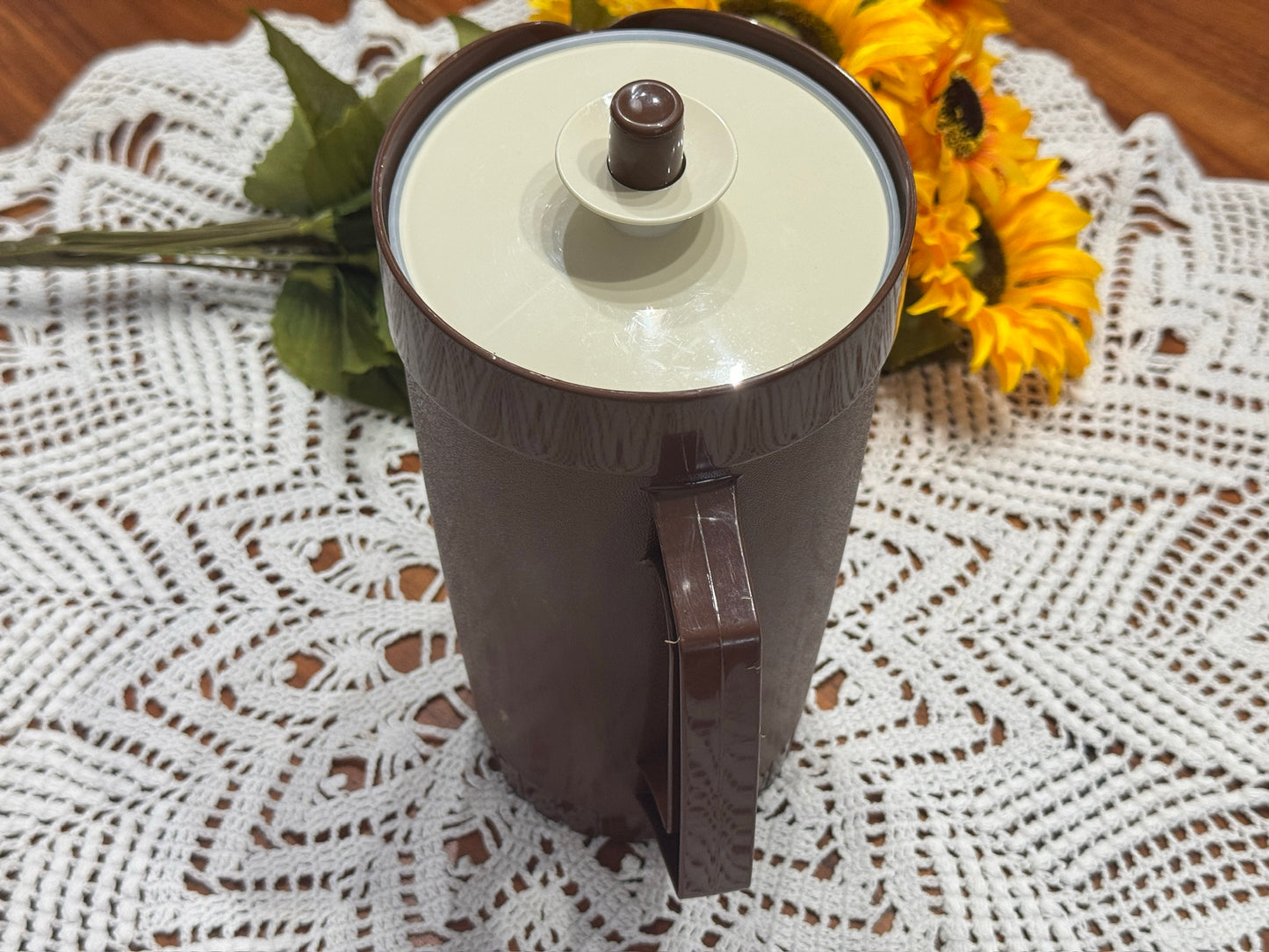 Tupperware 874-7 Brown Jug/Pitcher