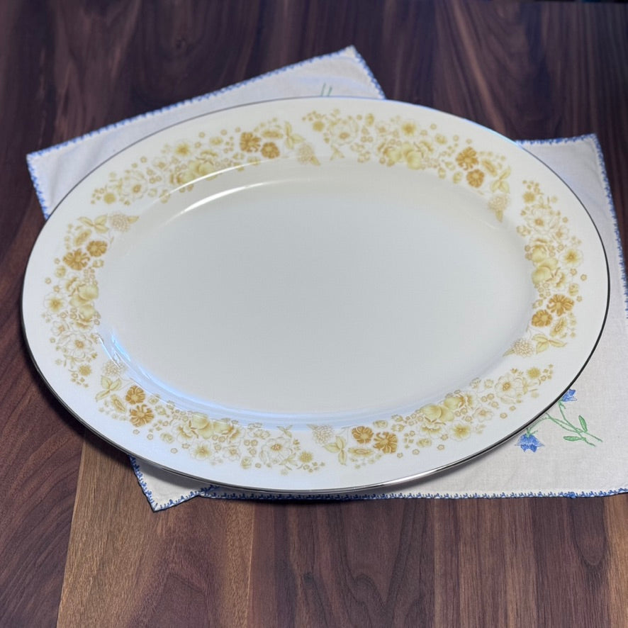 Wedgwood 'Mimosa' Platter and Oval Serving Dish