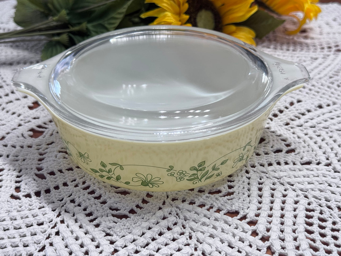 PYREX 471-B 'Shenandoah Casserole Dish with Lid