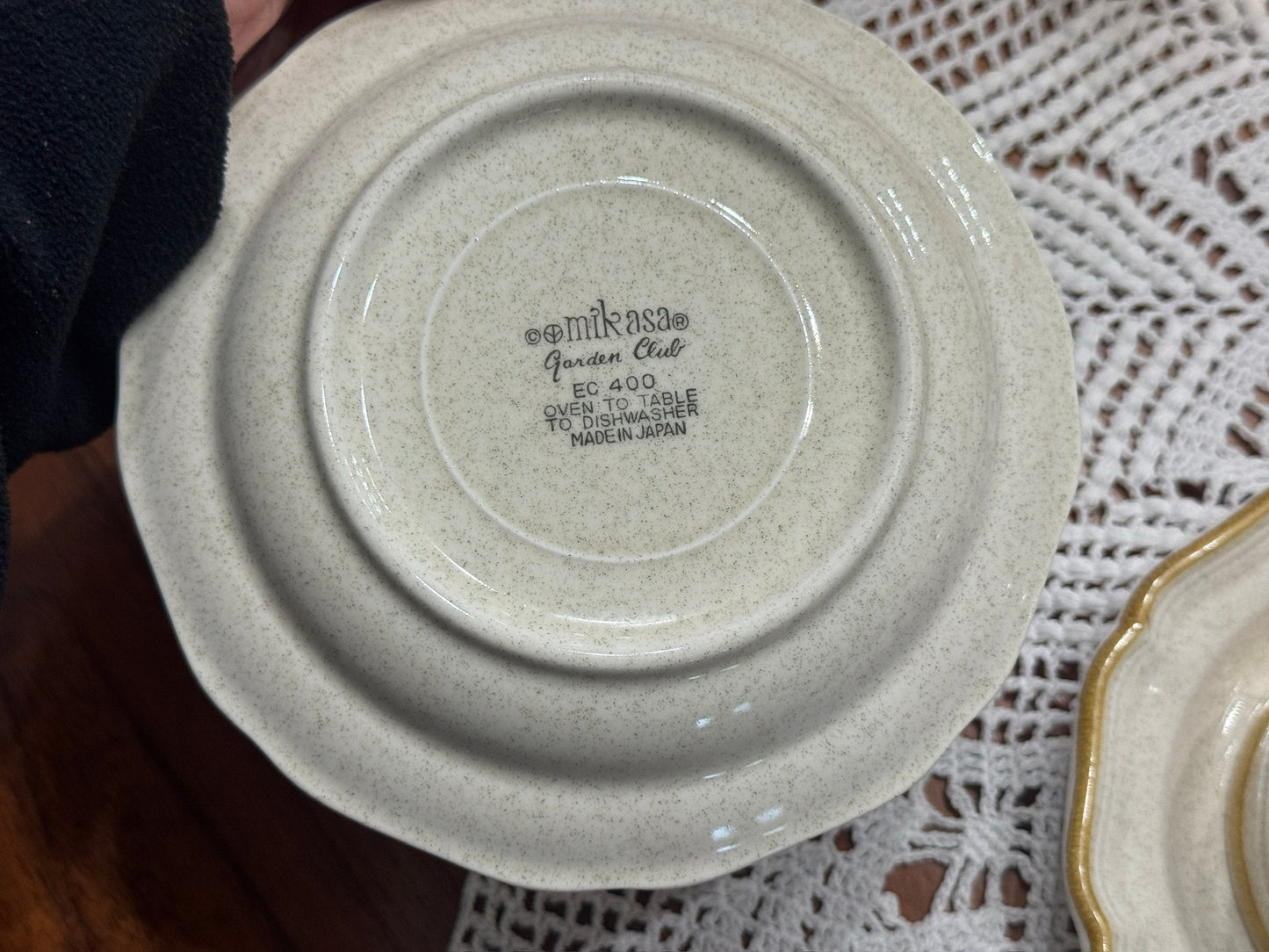 Mikasa 'Garden Club' Cups & Saucers