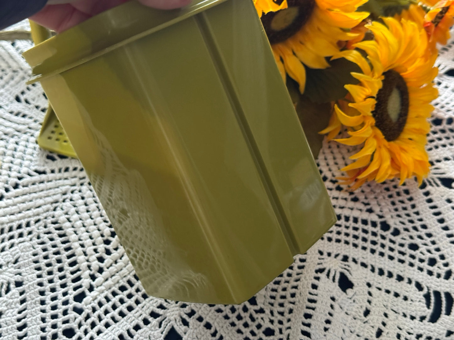 Tupperware Olive Green Pickle Keeper 1330-6