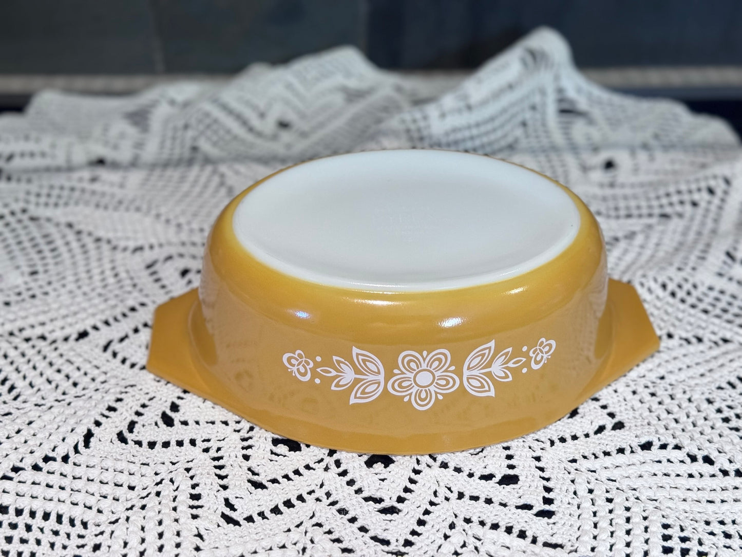 PYREX 1 1/2 QT 'Butterfly Gold' Oval Casserole Dish