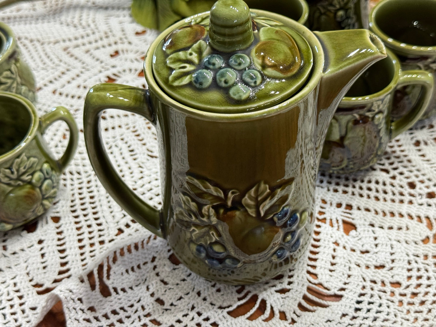 Japanese Fruit Motif Avocado Green Tea Set