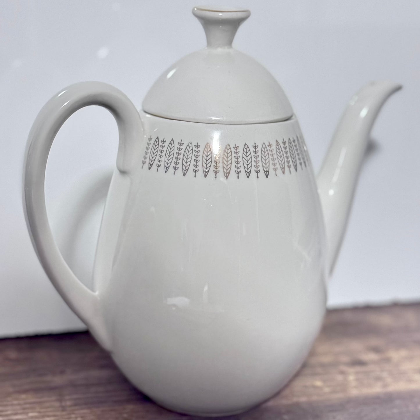 Royal Knight Tea Pot / Coffee Pot