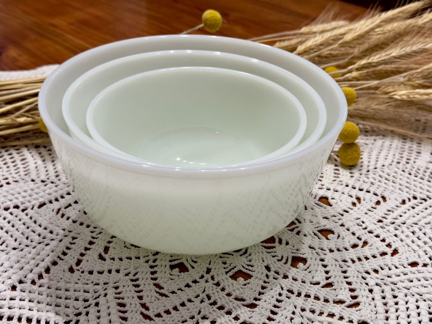 Anchor Hocking Fire-King Milk Glass Mixing Bowl Set