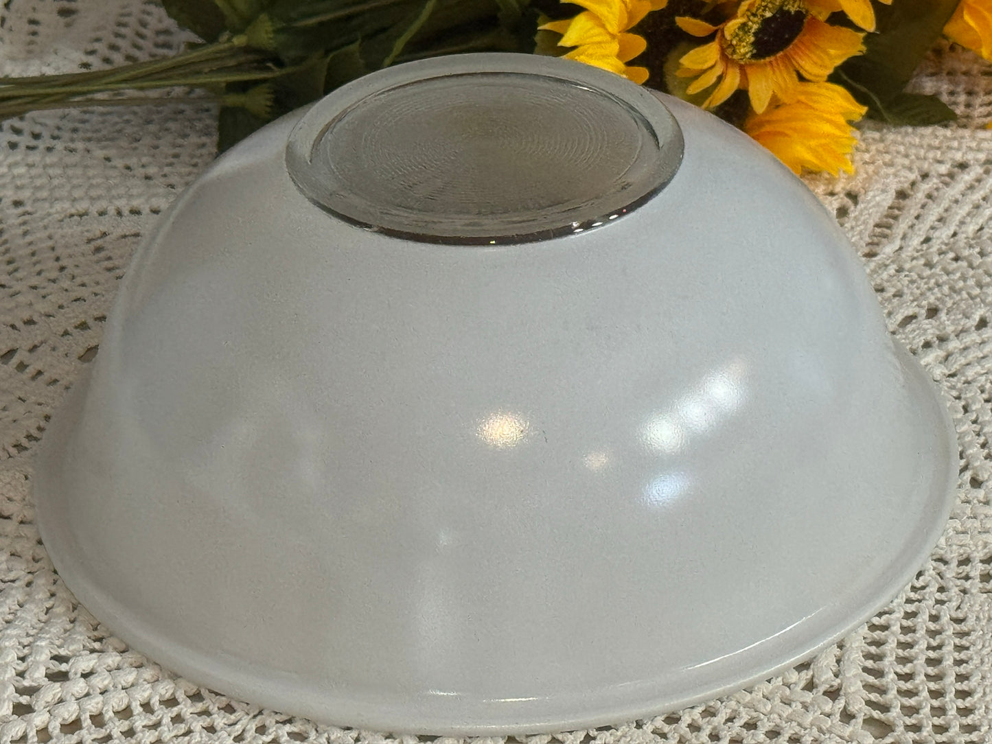 PYREX 325 White Frosted Clear Glass Mixing Bowl