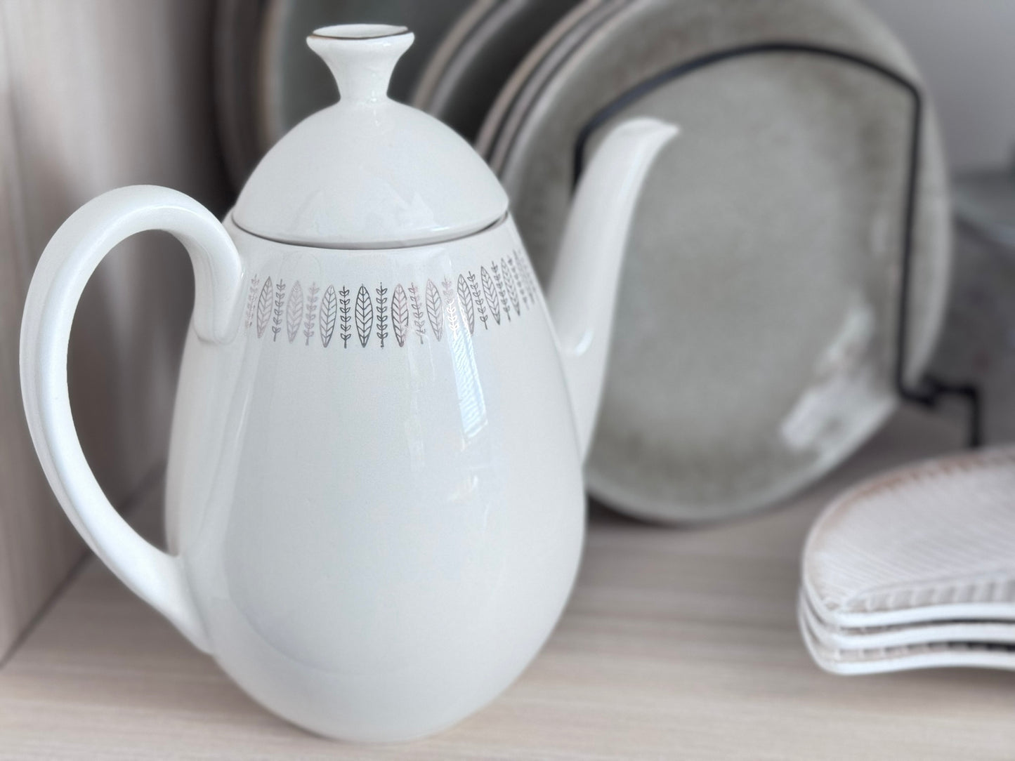 Royal Knight Tea Pot / Coffee Pot