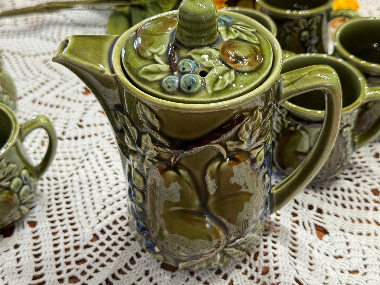 Japanese Fruit Motif Avocado Green Tea Set