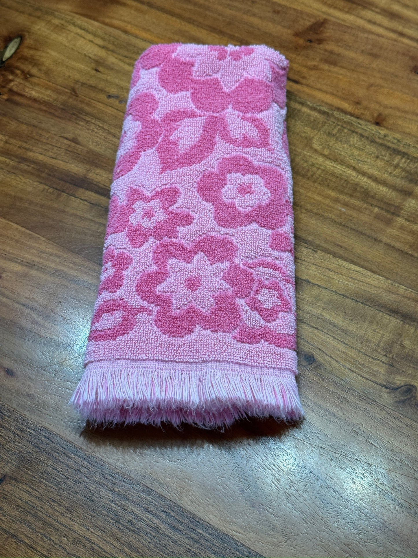 Pink Floral Fashion Manor Hand Towels
