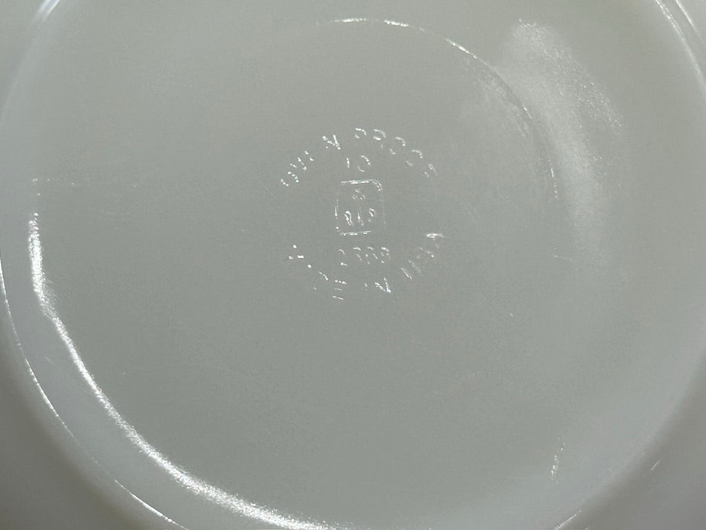 Anchor Hocking Fire-King Milk Glass Swirl Bowls