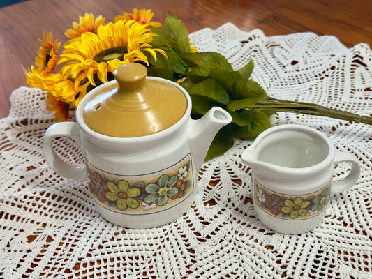 MYOTT England 'SIENNA' Teapot & Creamer