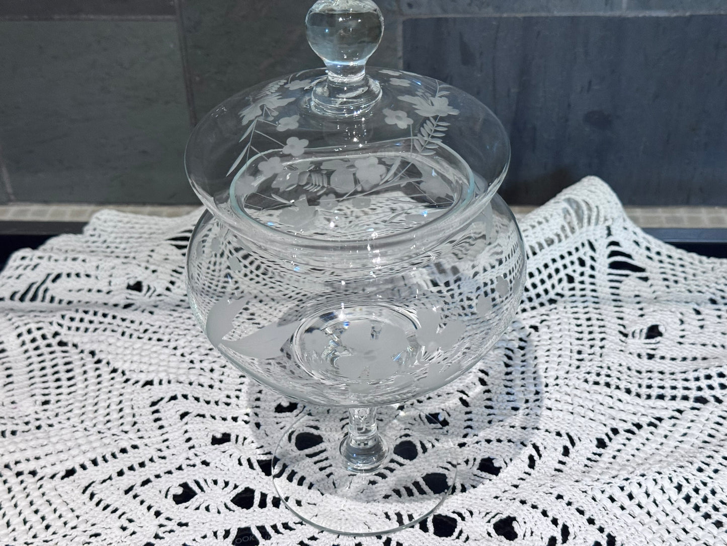 Etched Floral 'Caroline' Lidded Crystal Glass Pedestal Candy Dish
