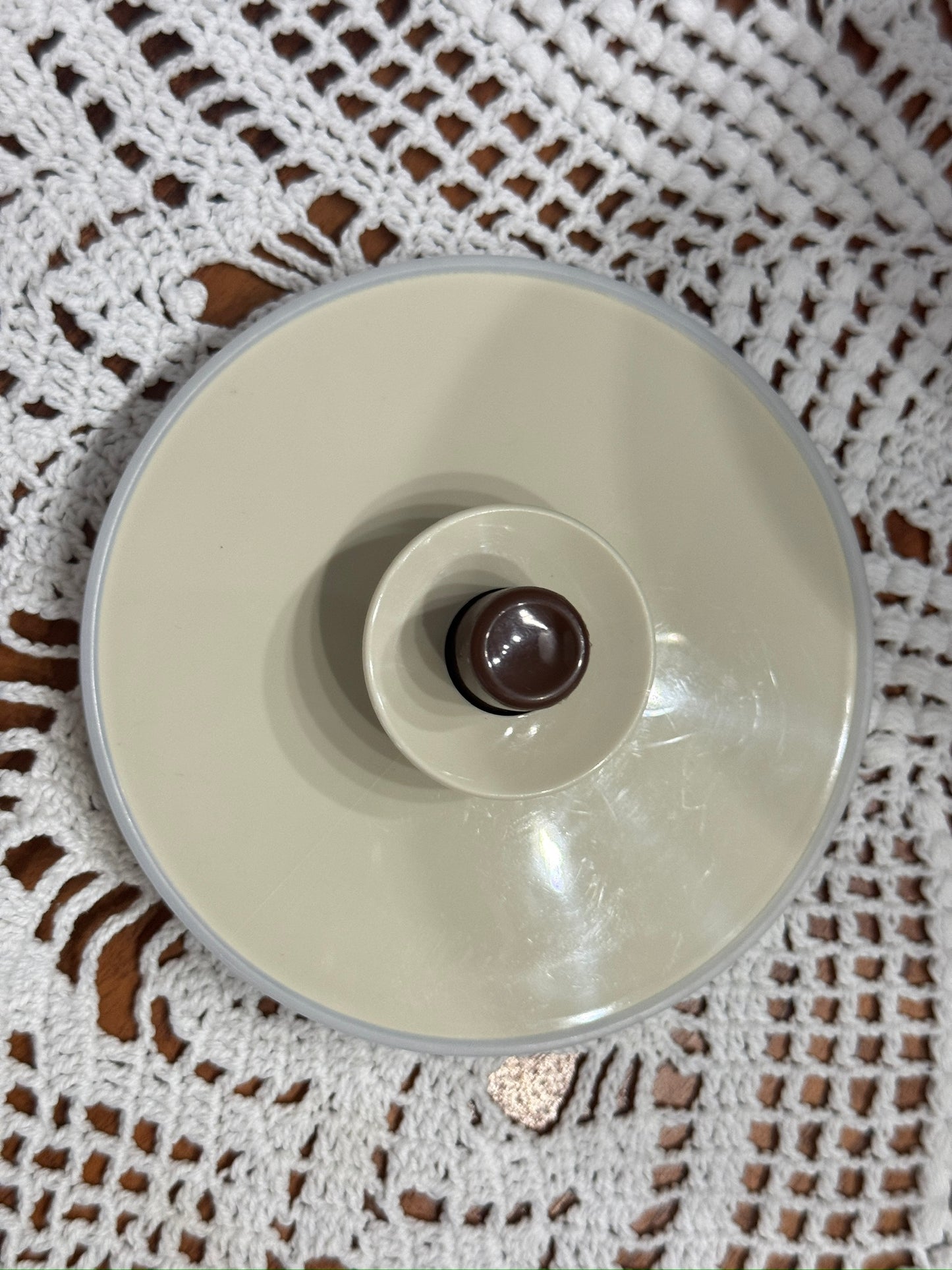 Tupperware 874-7 Brown Jug/Pitcher