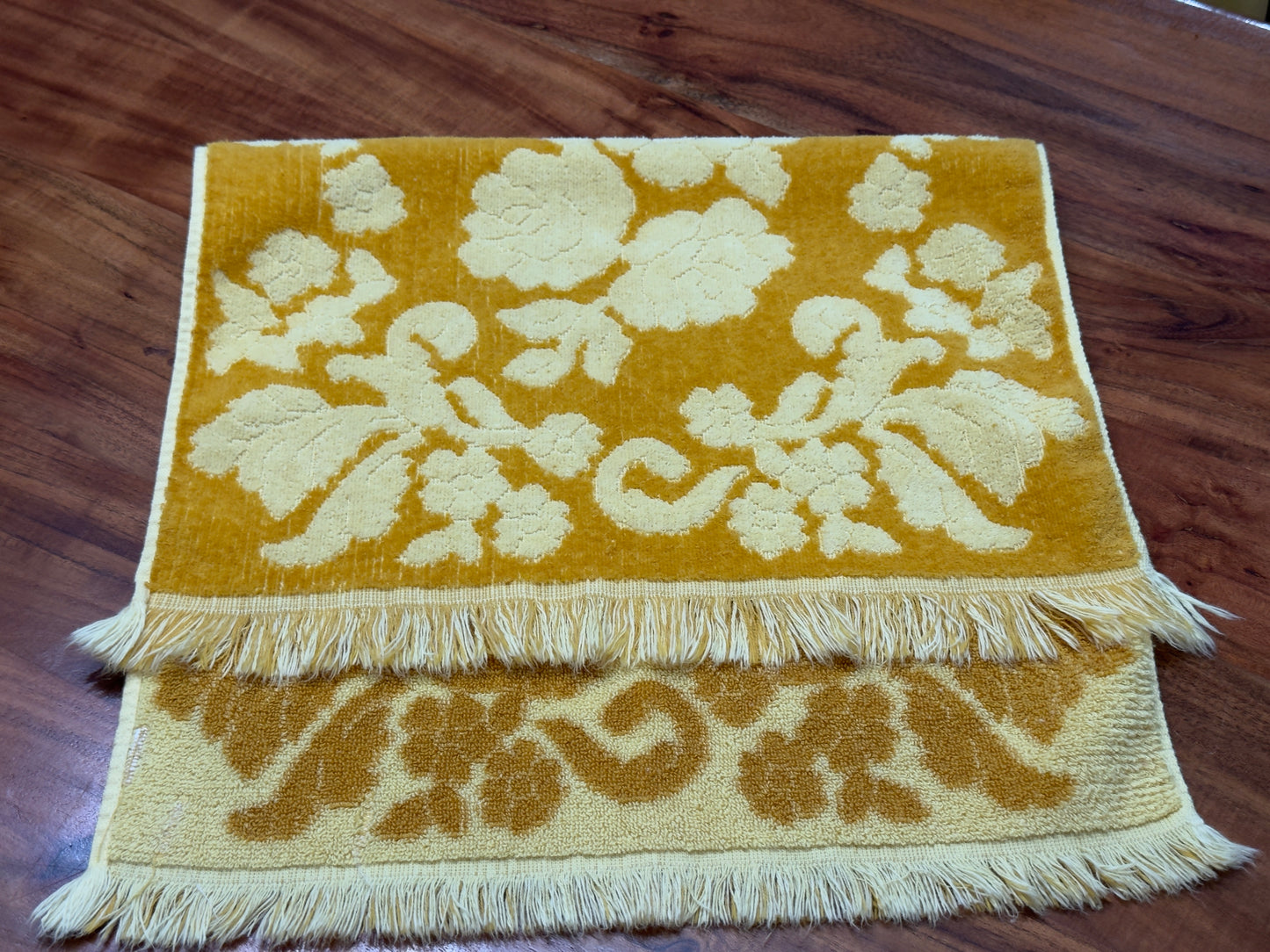 Vintage Yellow/Gold Floral Style House & Cannon Mills Bath Set