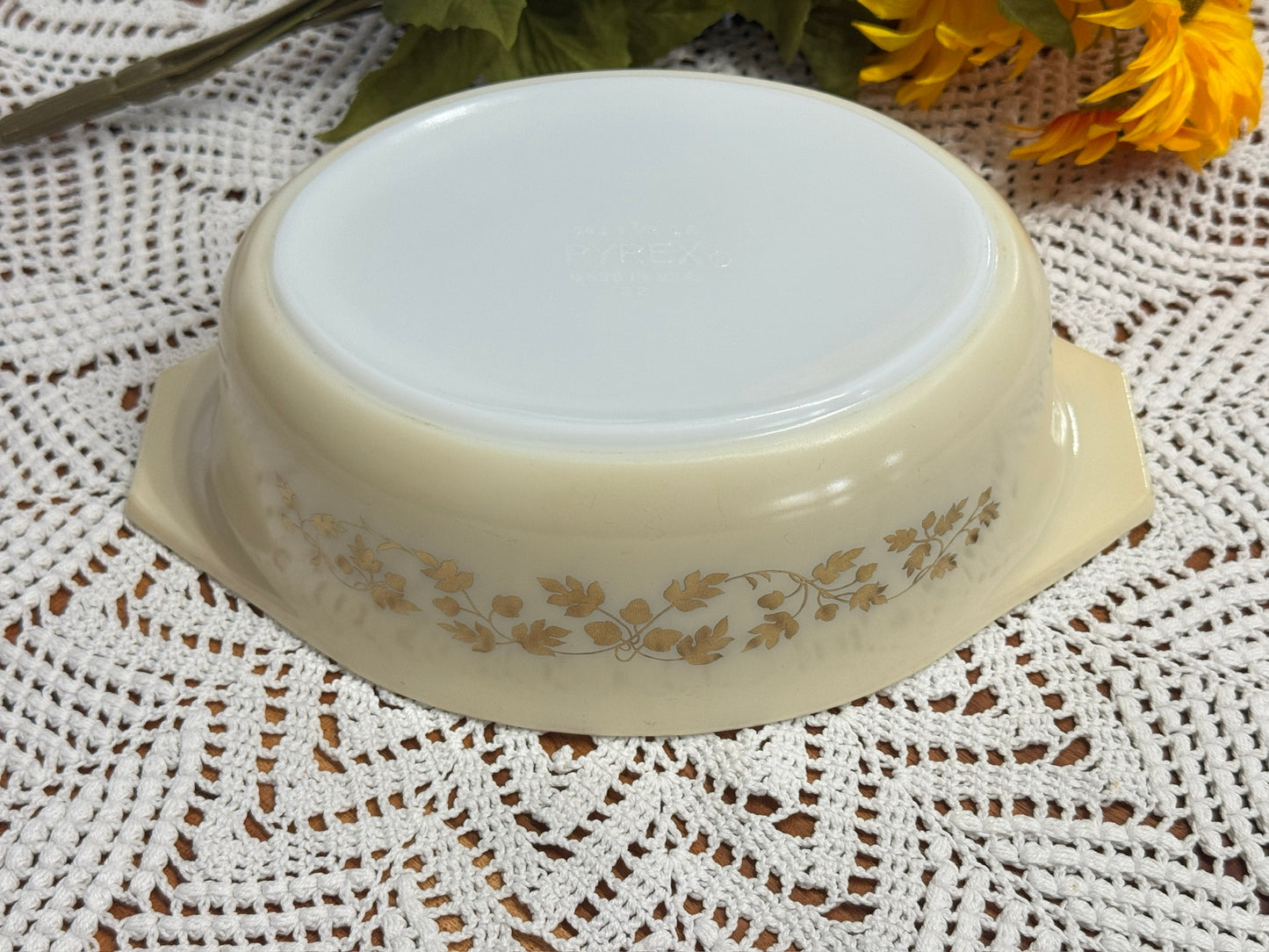 PYREX 043 Golden Acorn Oval Casserole Dish