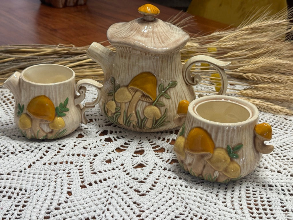 Arnel's Merry Mushroom Tea Set
