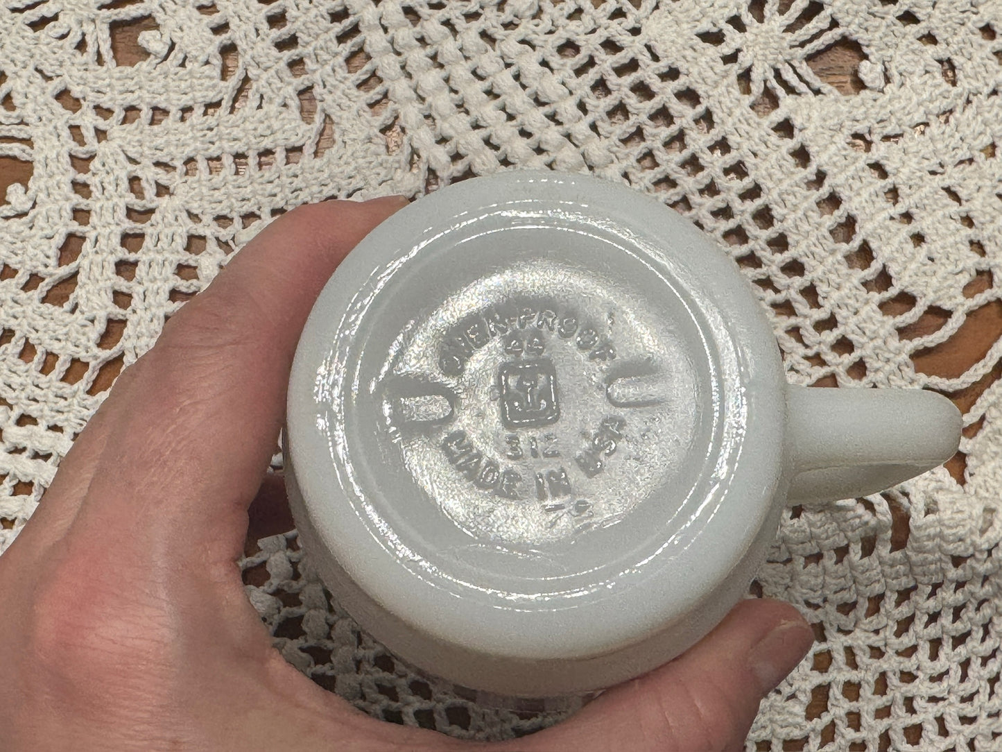 Anchor Hocking Red/White Daisy Milk Glass Mug