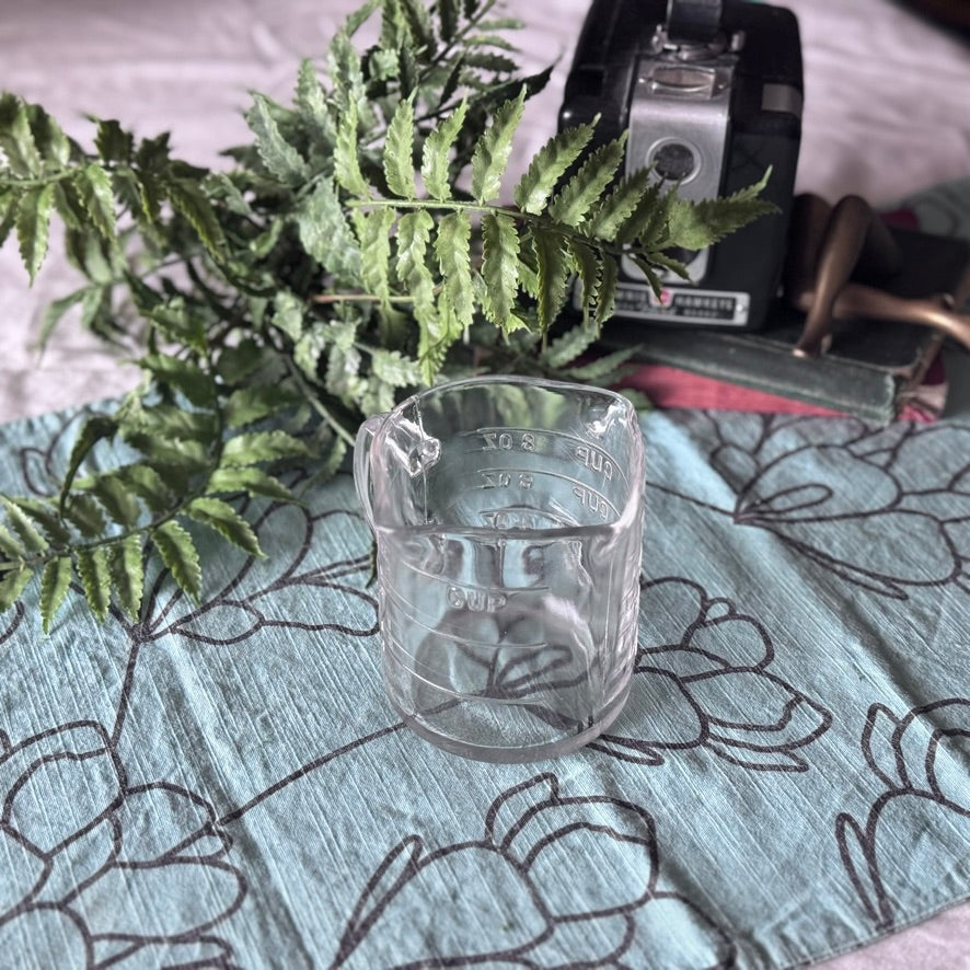 Vintage Dominion Glass 3 Spout Measuring Cup
