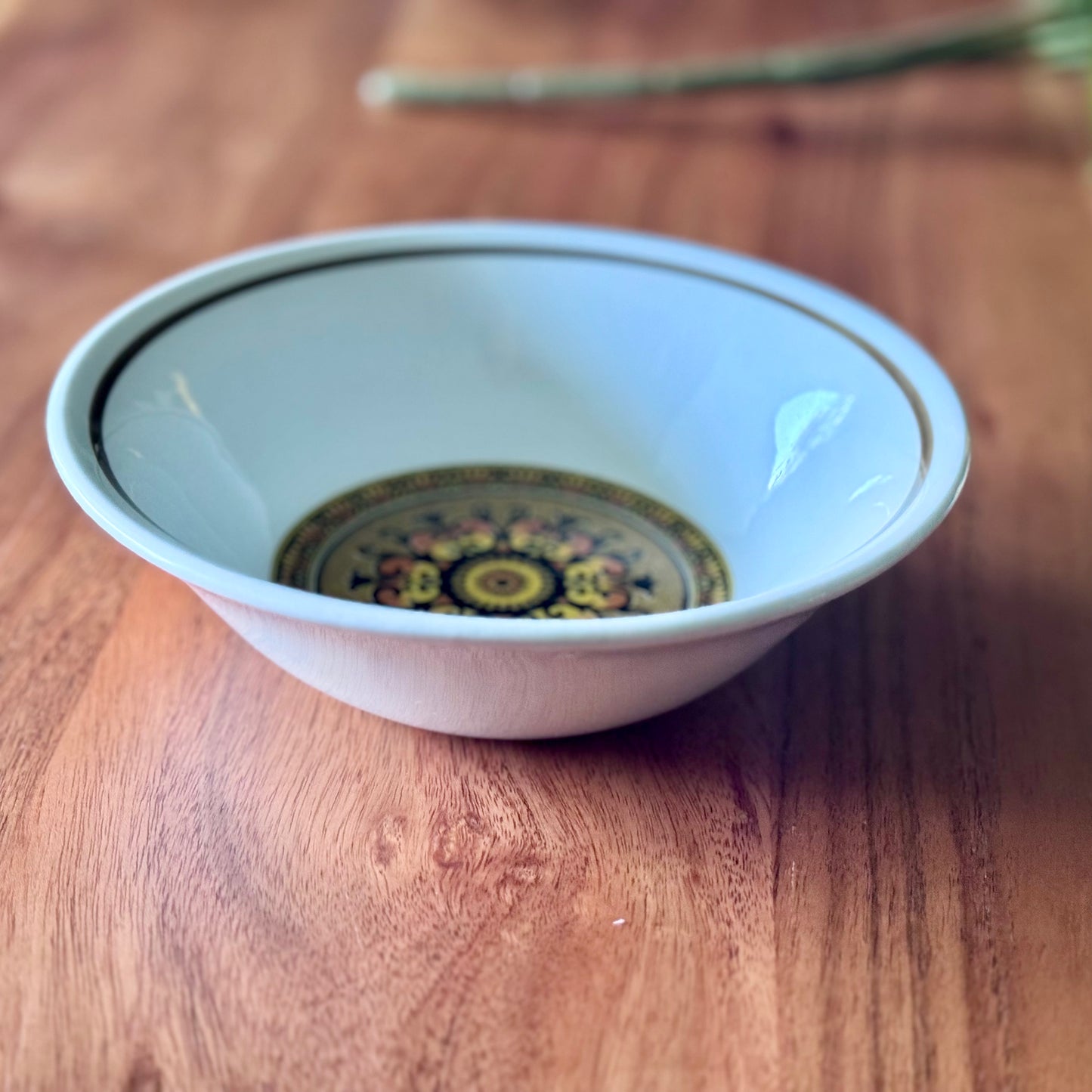 English Ironstone 'Morocco' Dinnerware
