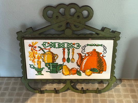 Vintage Green Cast Iron & Kitchen Tile Wall Motif Key Holder/Towel Holder