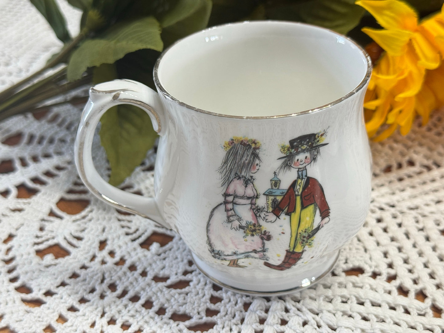 Royal Windsor Bone China Mug "Pearly King and Queen" Pattern