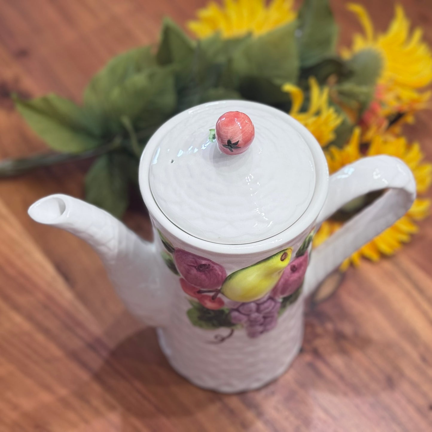 Farmhouse White Basketweave Fruit Teapot
