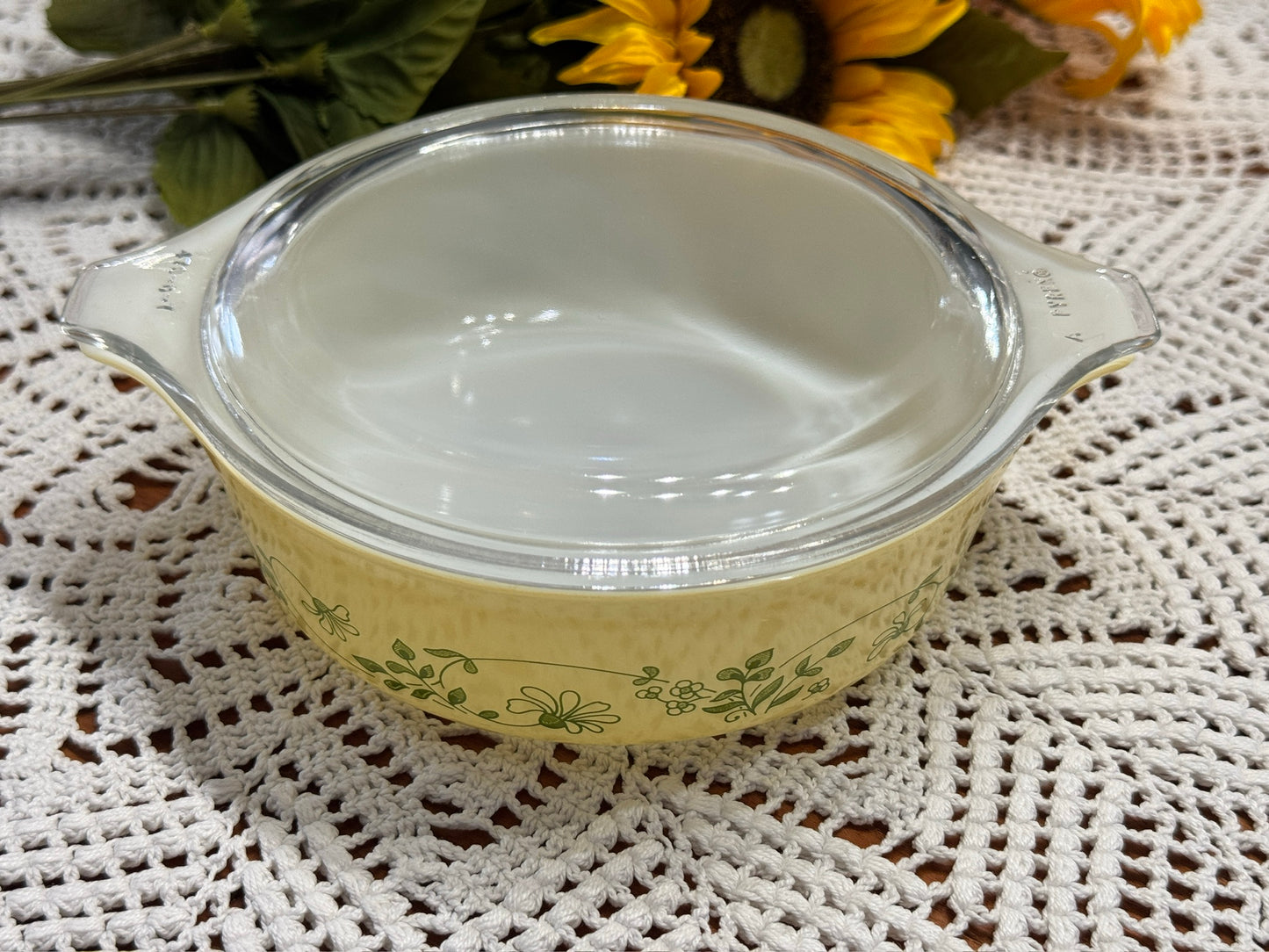 PYREX 471-B 'Shenandoah Casserole Dish with Lid