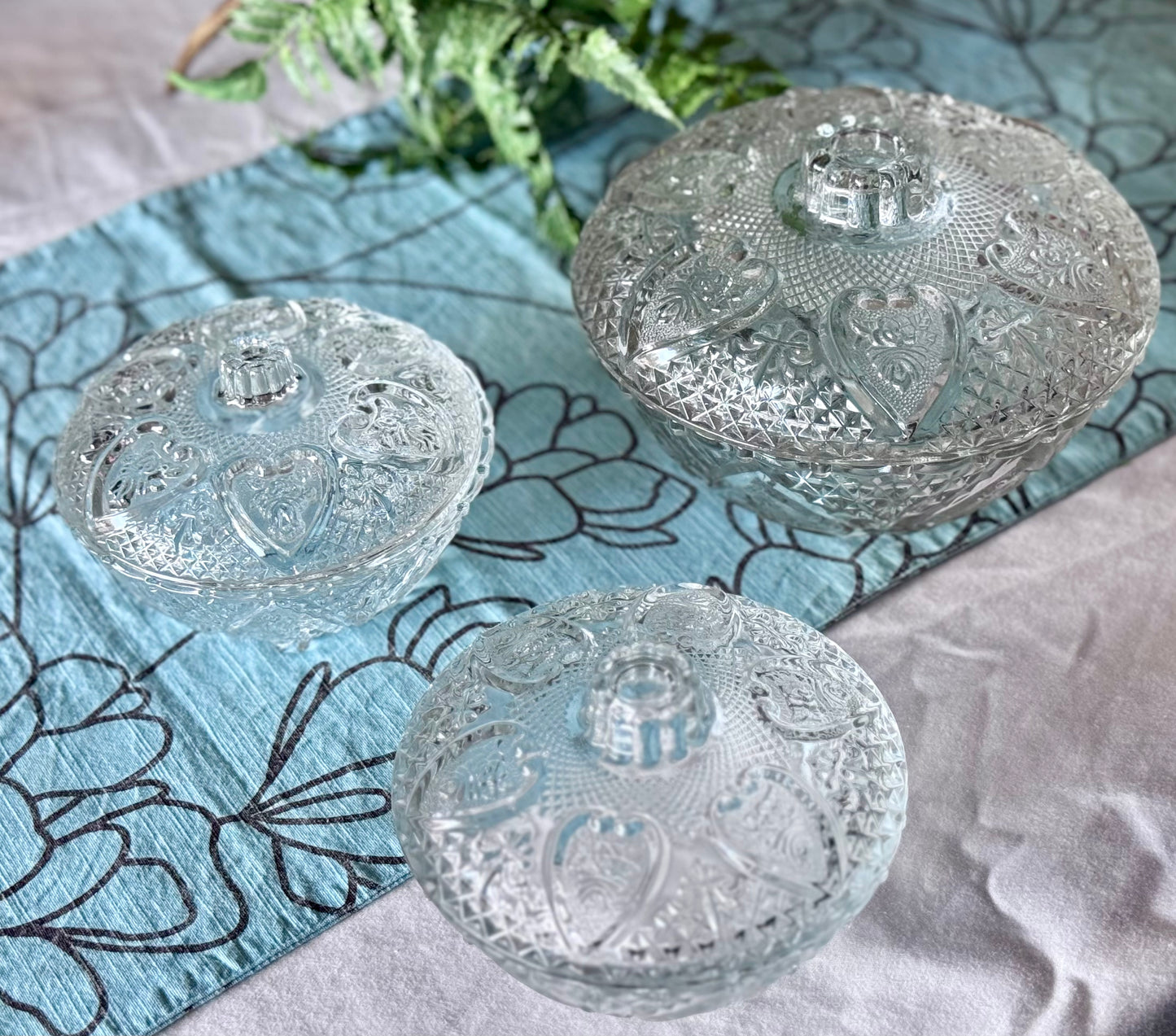 Large FNG Indodonesia Fleur De Lis Hearts with Roses Candy Dish